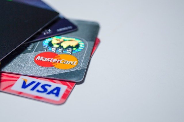 クレジットカードの明細から浮気の証拠を見つける方法